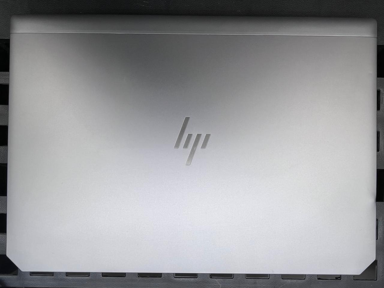 Laptop HP ZBook 15 G6 15.6" 1920x1080 (FHD) Core i7-9750H 16GB RAM DDR4 512GB NVMe SSD + 1TB HDD WINDOWS 11 PRO c/ cargador