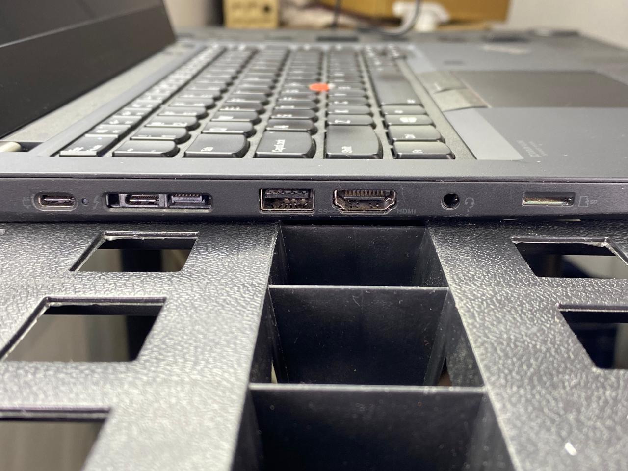 Laptop Lenovo ThinkPad T14 14" 1920x1080 (FHD) Core i5-10210U 16GB RAM DDR4 256GB NVMe SSD WINDOWS 11 PRO c/ cargador