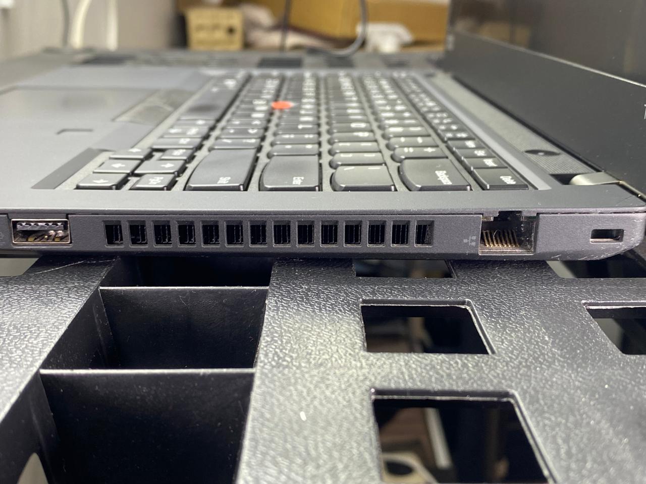 Laptop Lenovo ThinkPad T14 14" 1920x1080 (FHD) Core i5-10210U 16GB RAM DDR4 256GB NVMe SSD WINDOWS 11 PRO c/ cargador