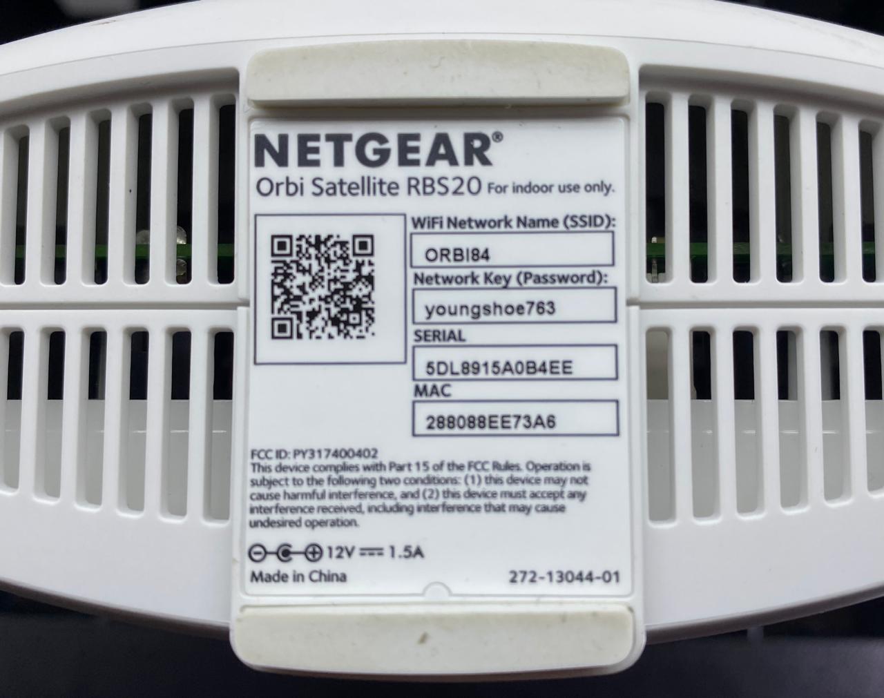 Router Mesh NETGEAR Orbi RBR20 + Satélite RBS20 Tri-Band WiFi c/ Adaptadores