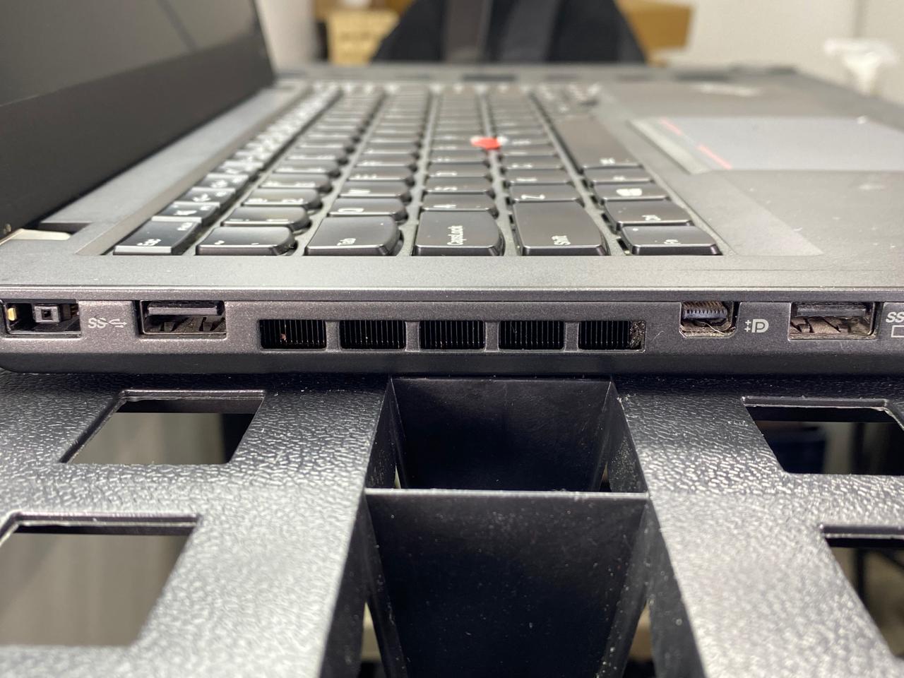 Laptop Lenovo ThinkPad T440s 14" 1600x900 (HD) Core i7-4600U 12GB RAM DDR3 275GB SSD WINDOWS 11 PRO c/ cargador