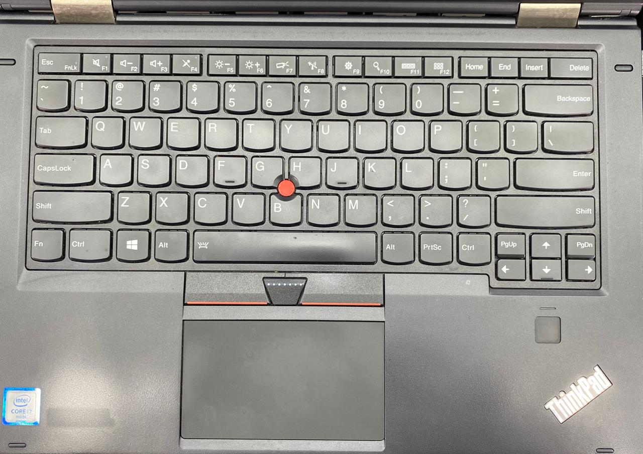 Laptop Lenovo ThinkPad X1 Yoga 14" 1920x1080 (FHD) Core i7-6500U 8GB RAM DDR3 256GB NVMe SSD WINDOWS 11 PRO c/ cargador
