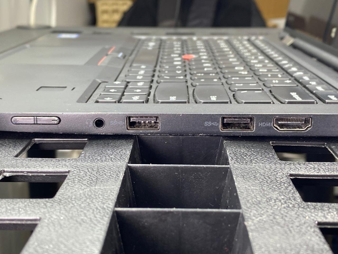 Laptop Lenovo ThinkPad X1 Yoga 14" 1920x1080 (FHD) Core i7-6500U 8GB RAM DDR3 256GB NVMe SSD WINDOWS 11 PRO c/ cargador