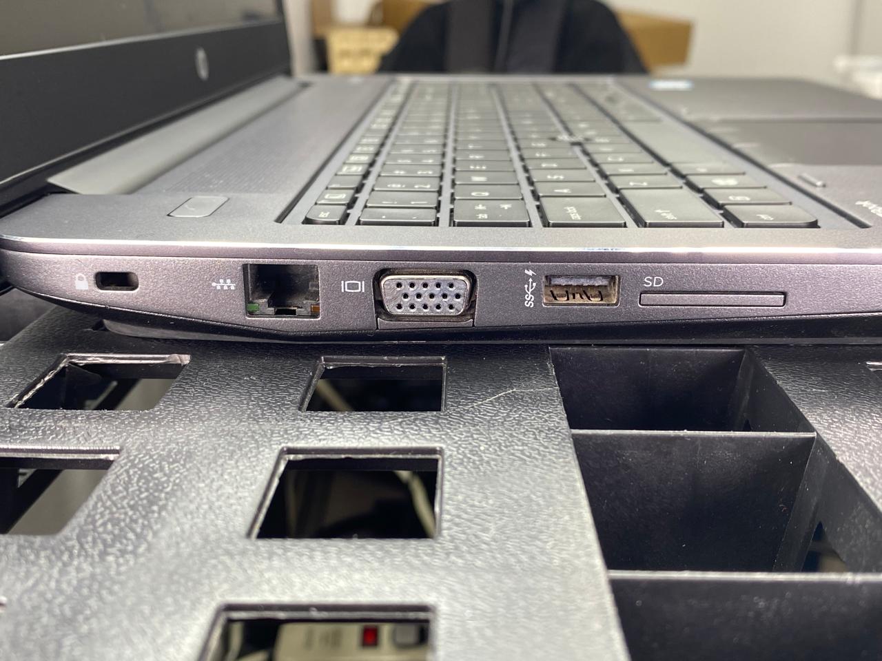 Laptop HP ZBook 15 G3 15.6" 1920x1080 (FHD) Core i7-6700HQ 32GB RAM DDR4 1TB SSD WINDOWS 11 PRO c/ cargador