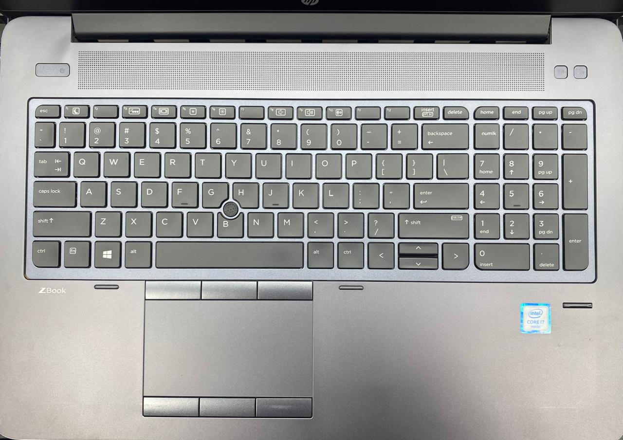 Laptop HP ZBook 15 G3 15.6" 1920x1080 (FHD) Core i7-6700HQ 32GB RAM DDR4 512GB SSD WINDOWS 11 PRO c/ cargador