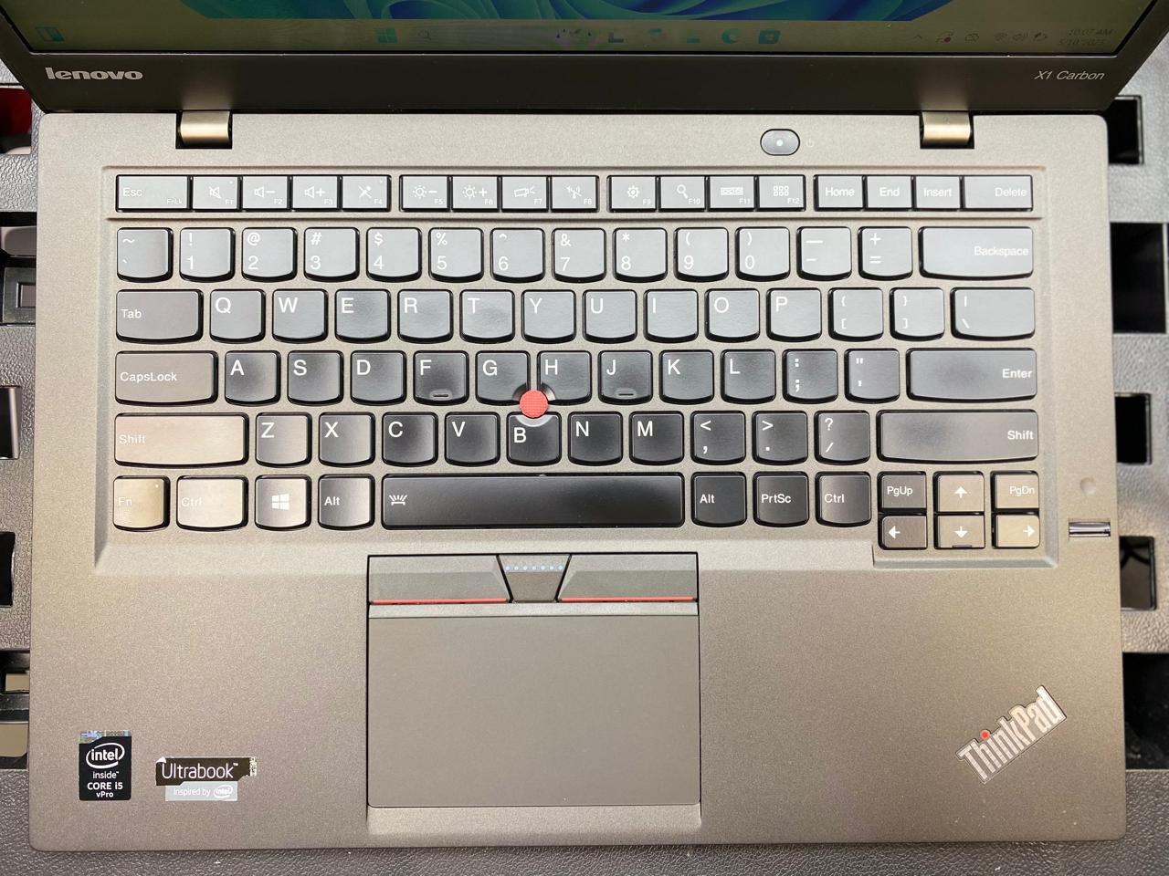 Laptop Lenovo ThinkPad X1 Carbon 14" 1920x1080 (FHD) Core i5-5300U 8GB RAM DDR3 256GB M.2 SSD WINDOWS 11 PRO c/ cargador