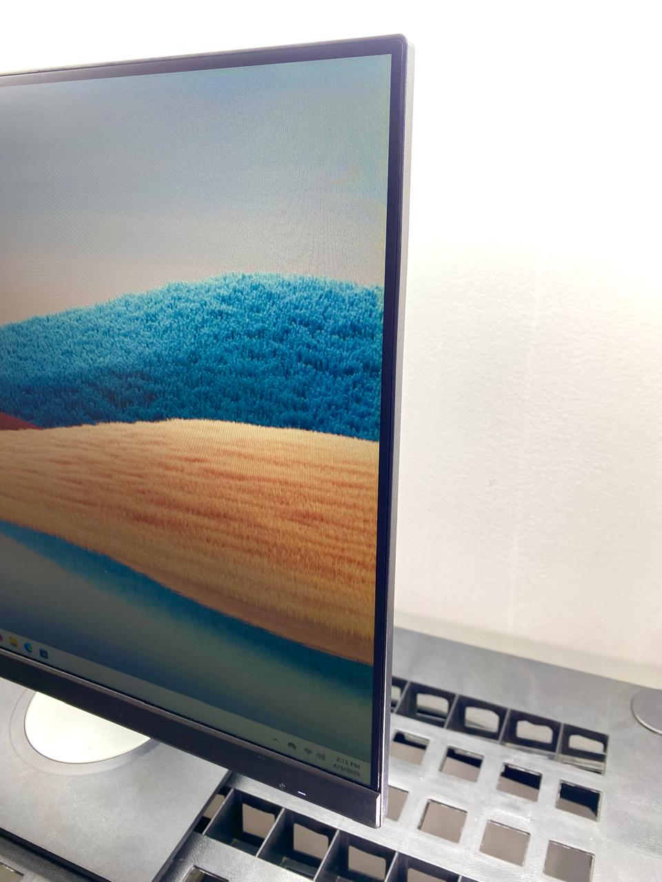 Monitor HP P24 G4 24" Full HD HDMI VGA c/ Cable de Corriente