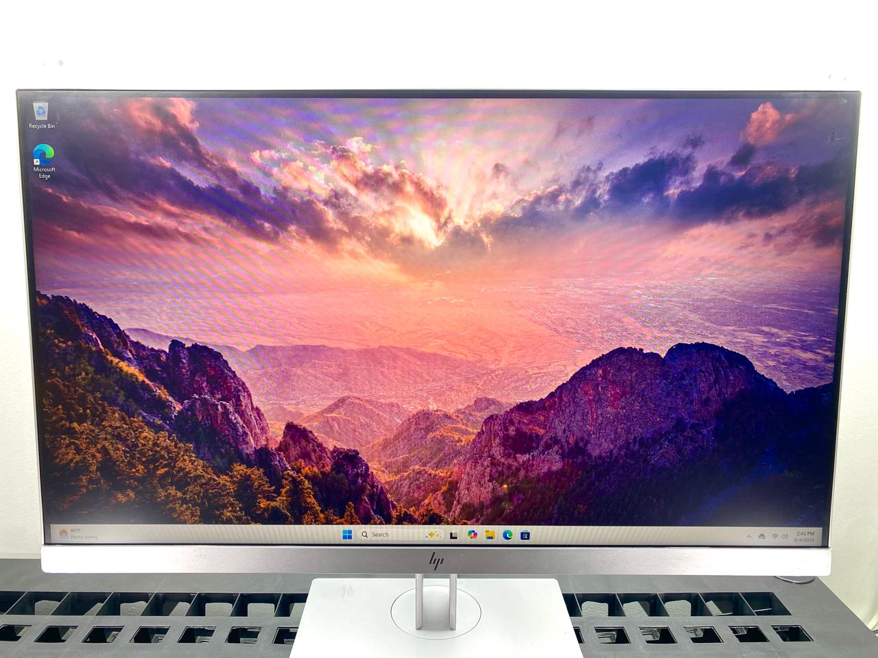 Monitor HP E233 24" Full HD IPS HDMI VGA DP c/ Cable Corriente
