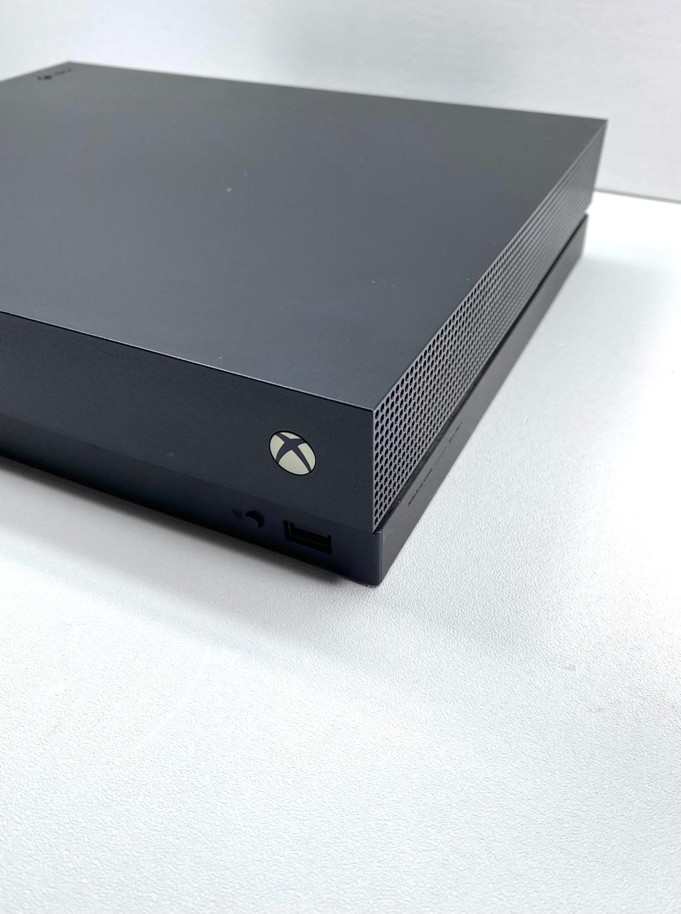 Xbox One 1TB 1787 c/ NBA 2017 Control Wireless Cable Power & HDMI