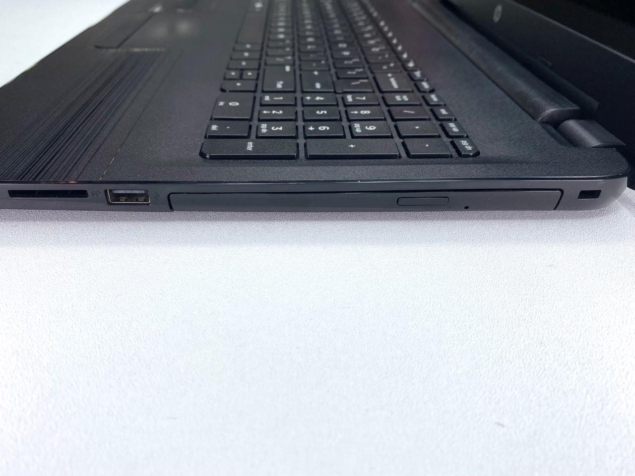 Laptop HP 15-ba009dx 15.6" 1366x768 (HD) A6-7310 16GB RAM DDR3L 128GB SSD WINDOWS 11 HOME c/ cargador