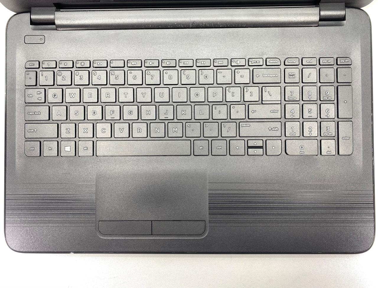 Laptop HP 15-ba009dx 15.6" 1366x768 (HD) A6-7310 16GB RAM DDR3L 128GB SSD WINDOWS 11 HOME c/ cargador