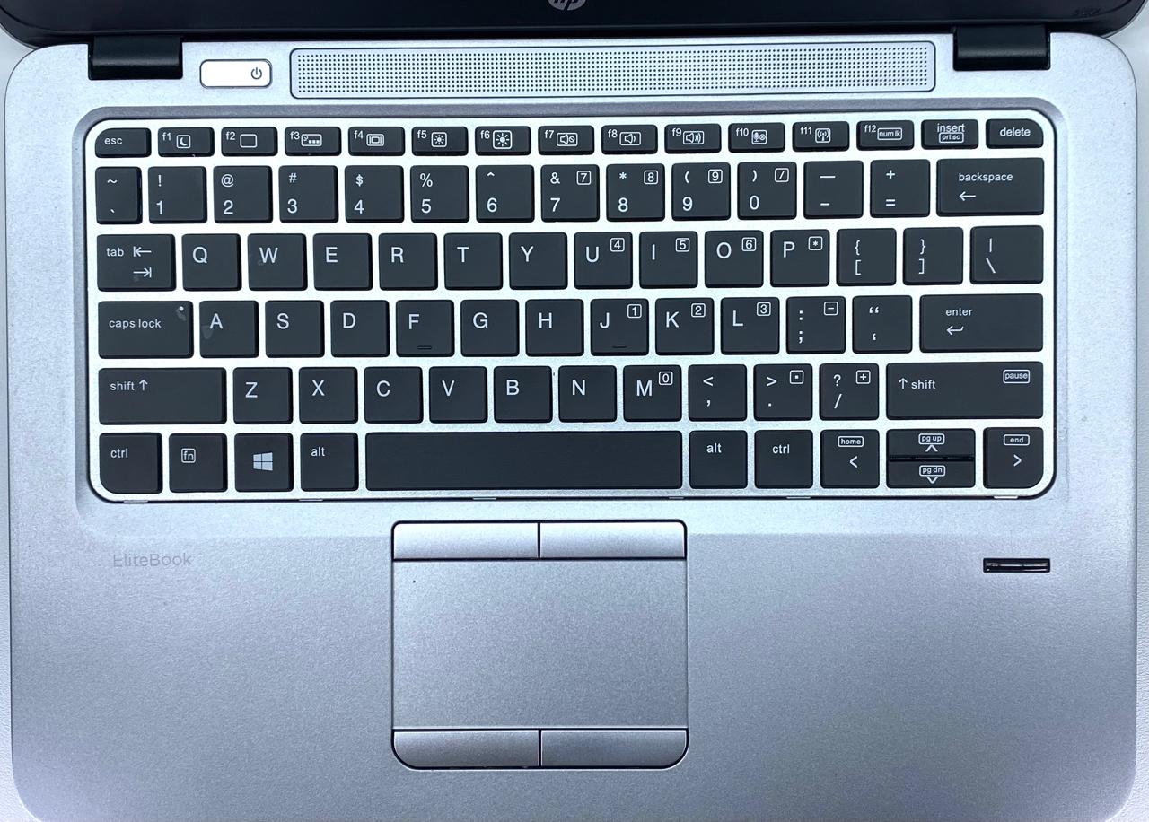 Laptop HP EliteBook 820 G3 12.5" 1366x768 (HD) Core i5-6200U 16GB RAM DDR4 256GB M.2 SSD WINDOWS 11 PRO c/ cargador