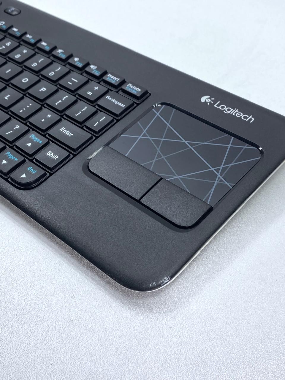 Teclado Inalámbrico Logitech K400r con Touchpad USB Wireless