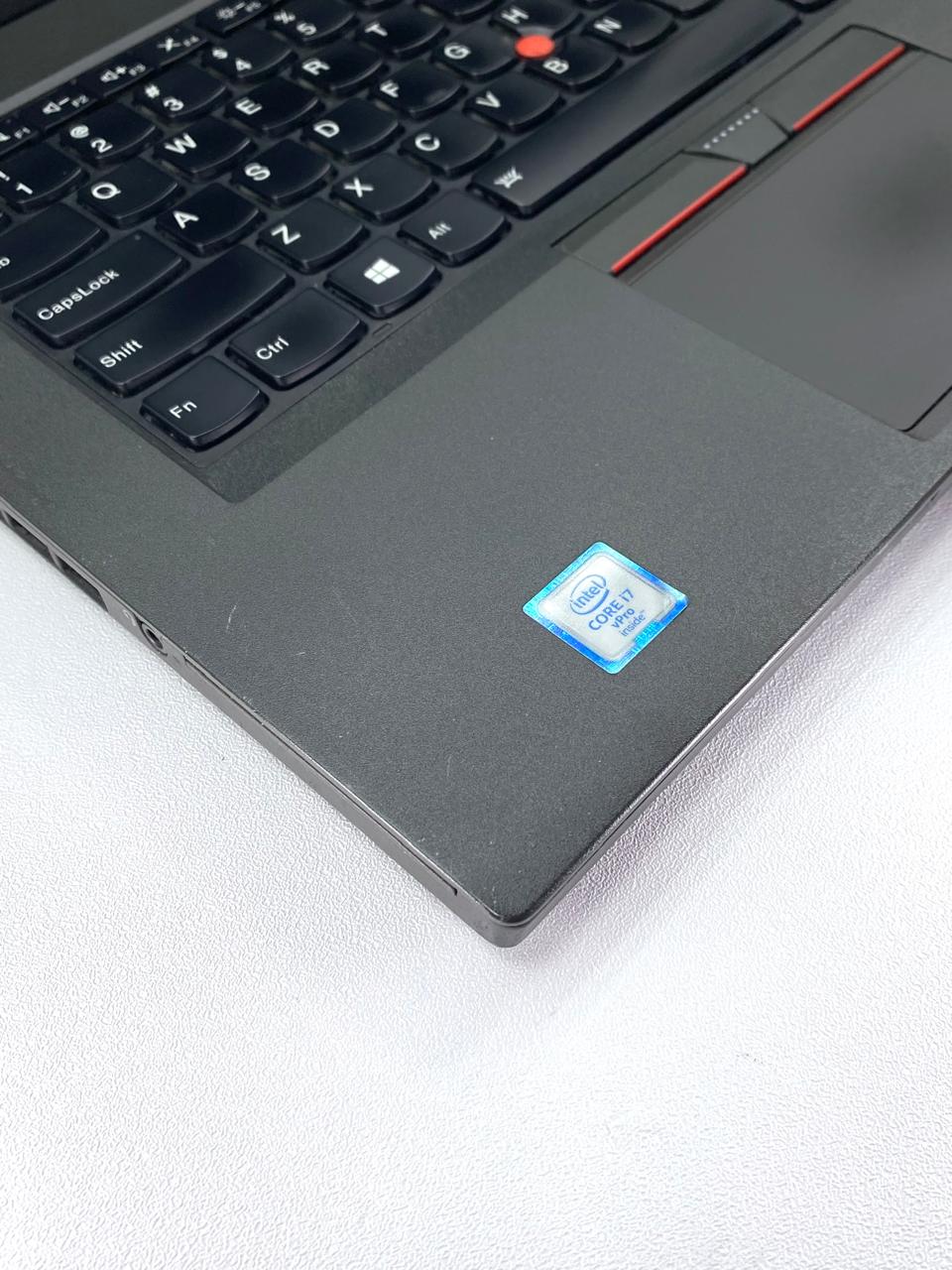 Laptop Lenovo ThinkPad T460p 14" 1920x1080 (FHD) Core i7-6820HQ 16GB RAM DDR4 512GB SSD WINDOWS 11 PRO c/ cargador