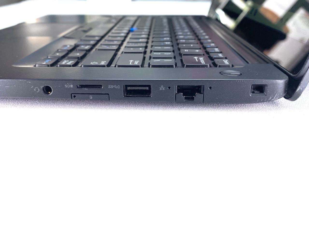 Laptop Dell Latitude 7480 14" 1920x1080 (FHD) Táctil Core i5-7200U 16GB RAM DDR4 256GB M.2 SSD WINDOWS 11 PRO c/ cargador