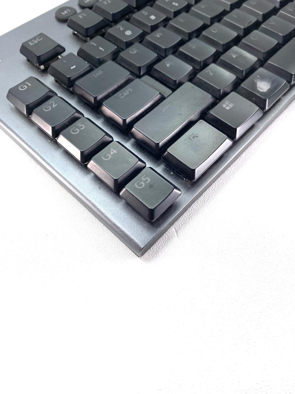 Teclado Mecánico Logitech G815 Tactile RGB Gaming USB