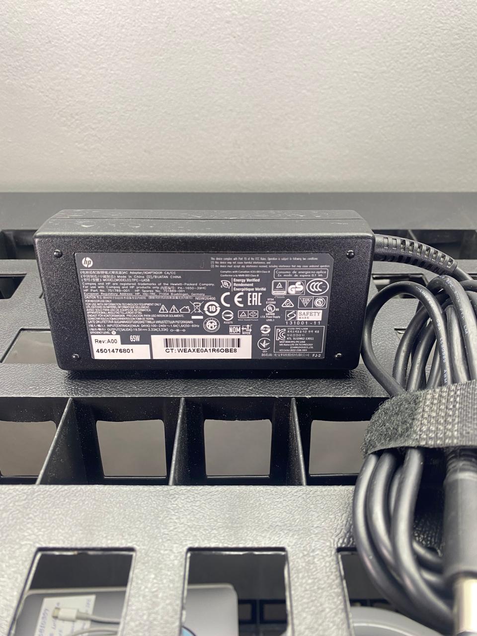 Cargador HP de 90W para Laptop c/ Cable de Corriente