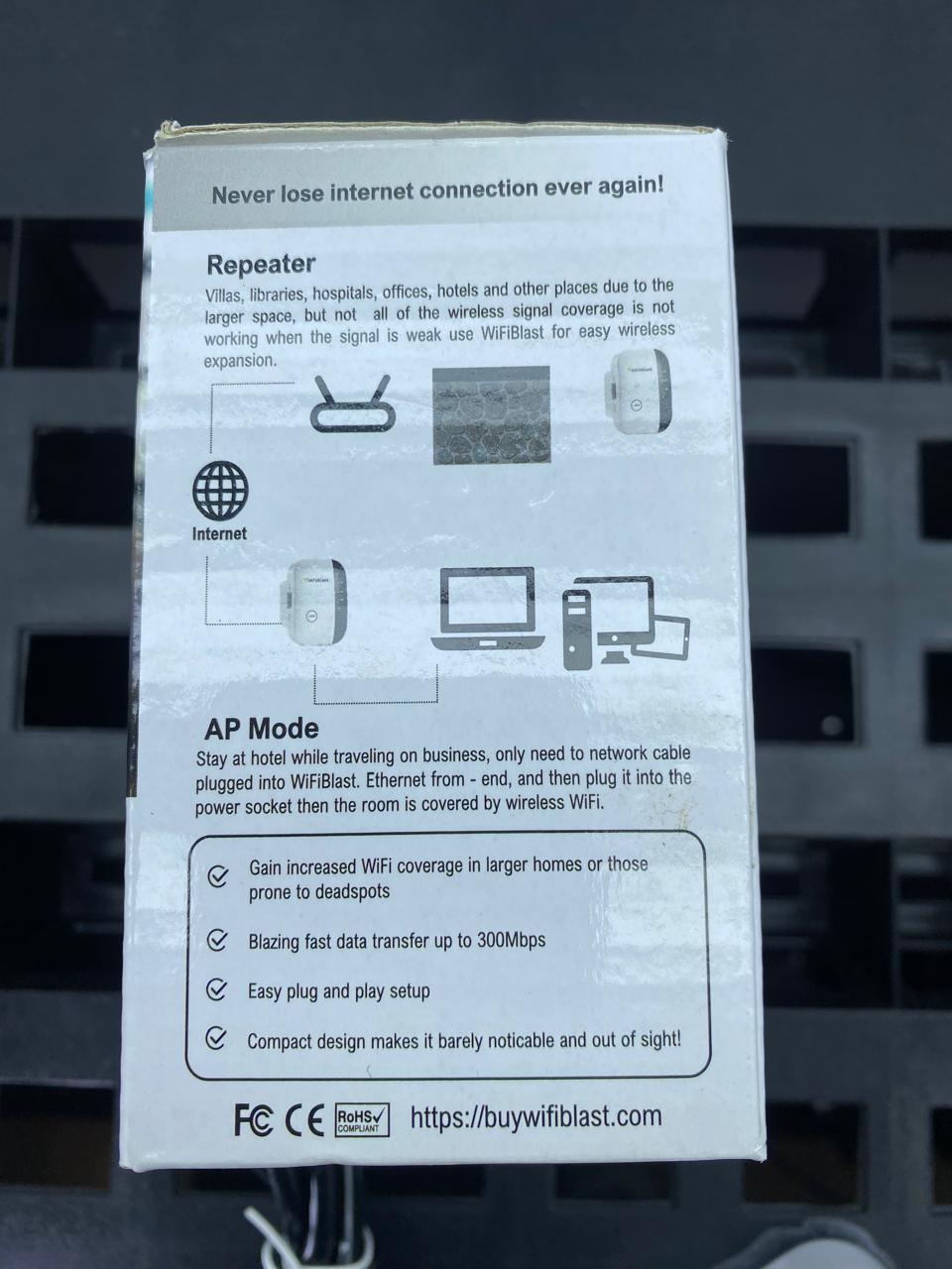 Extensor de Wi-Fi Blast 2AOQ6LV-WR03 en Caja