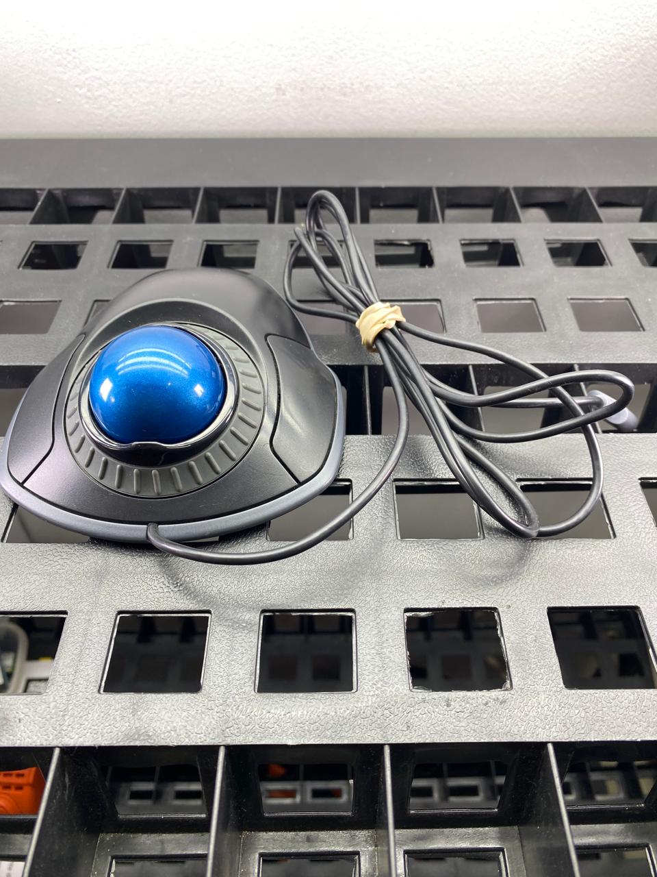 Kensington Orbit Trackball con Scroll Ring