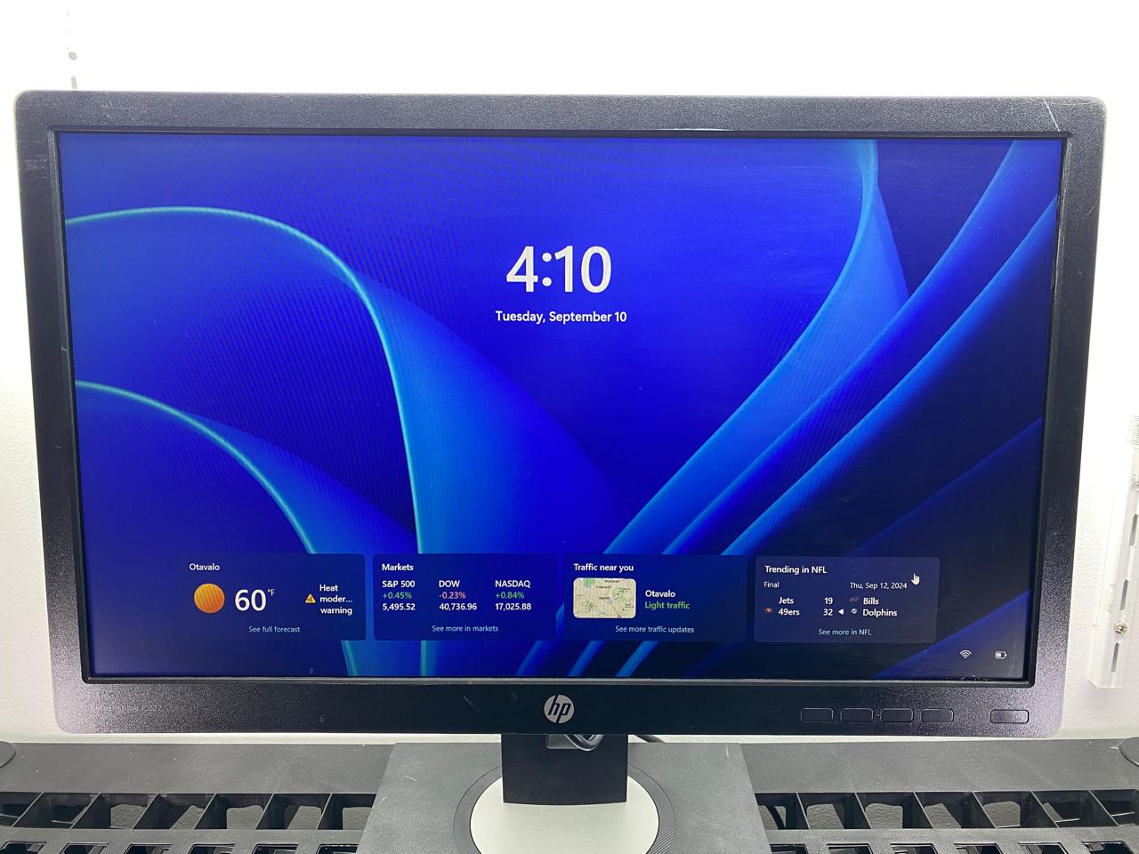 Monitor HP EliteDisplay E222 HSTND-8071-L 21.5" Full HD HDMI Giratorio