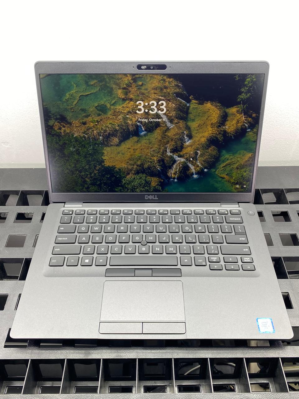 Laptop Dell Latitude 5400 14" Core i5-8365U 16GB RAM 256GB M.2 SSD WINDOWS 11 PRO c/cargador