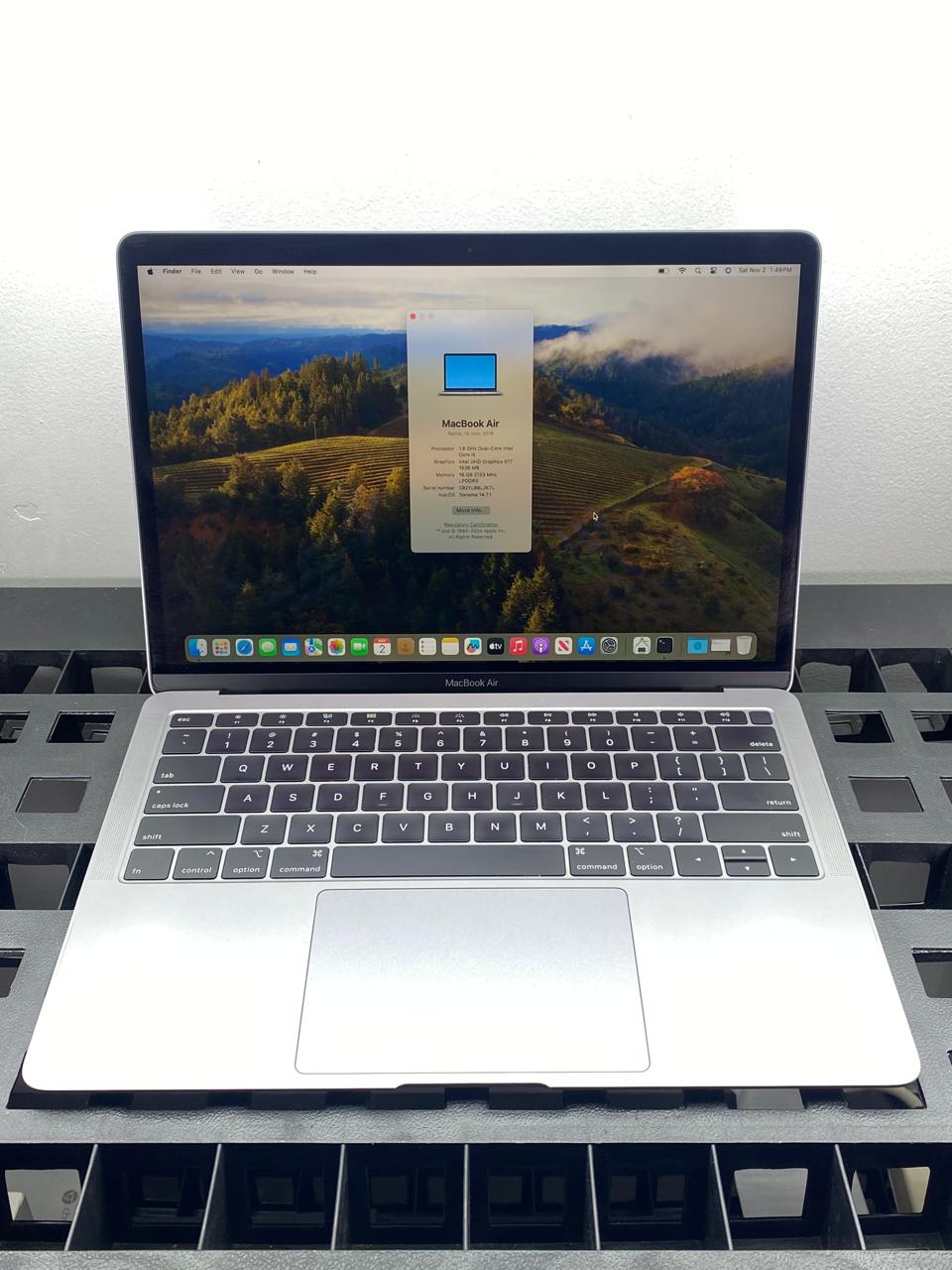 Laptop Apple MacBook Air 2018 13" Core i5-8210Y 16GB RAM 128GB SSD macOS Sonoma c/cargador