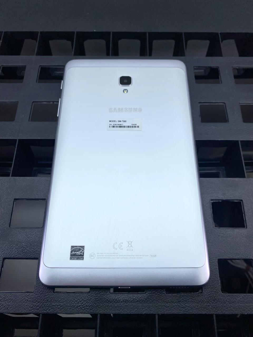 Tablet Samsung Galaxy Tab A 8” SM-T380 16GB Android 9 c/ cargador
