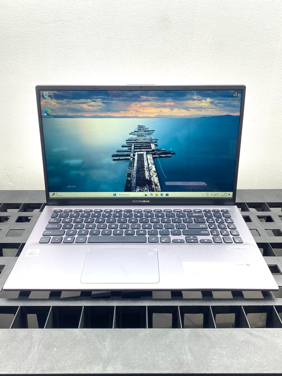 Laptop ASUS VivoBook F512J 15.6" Full HD Core i3-1005G1 12GB RAM 512GB SSD WIN 11 c/ cargador