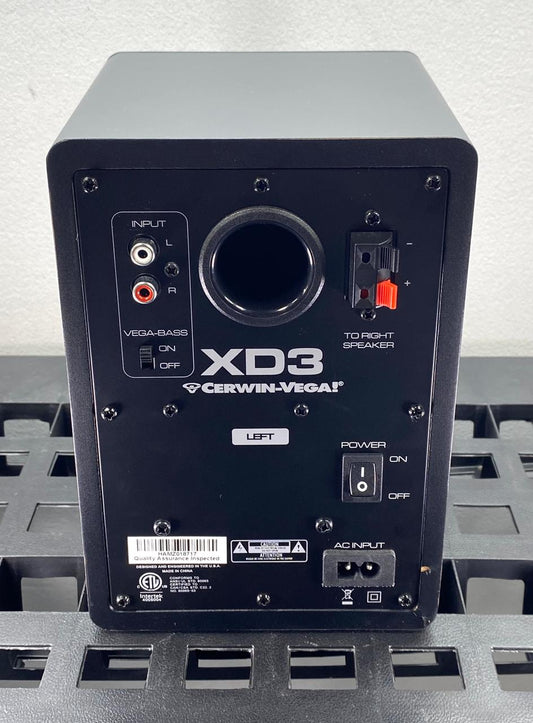 Parlante Monitor Cerwin Vega XD3 Mono c/ Cable RCA y de Corriente