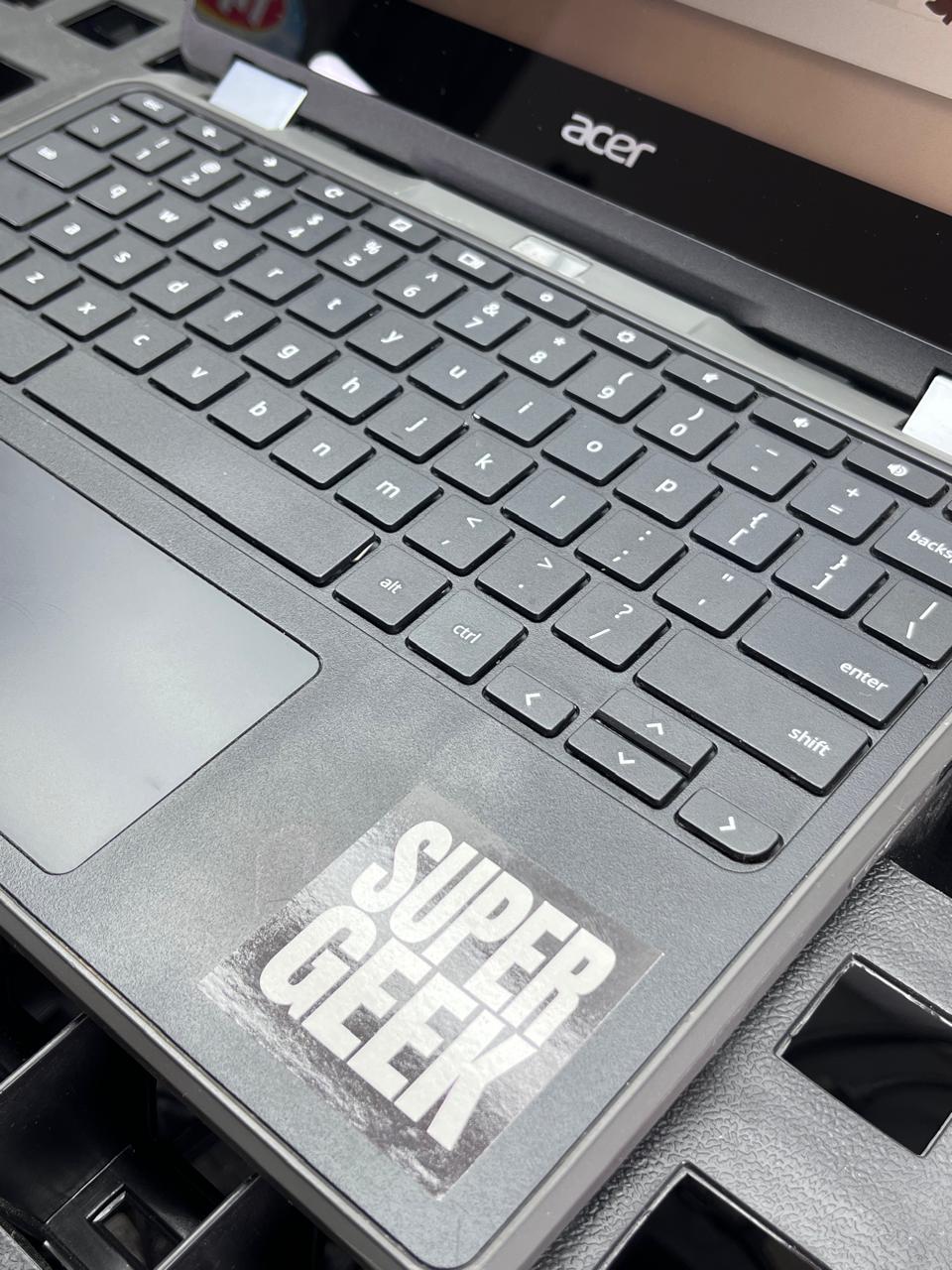 Laptop Acer Chromebook N16Q14 11.6" Celeron N3060 4GB RAM 16GB eMMC Chrome OS c/cargador genérico