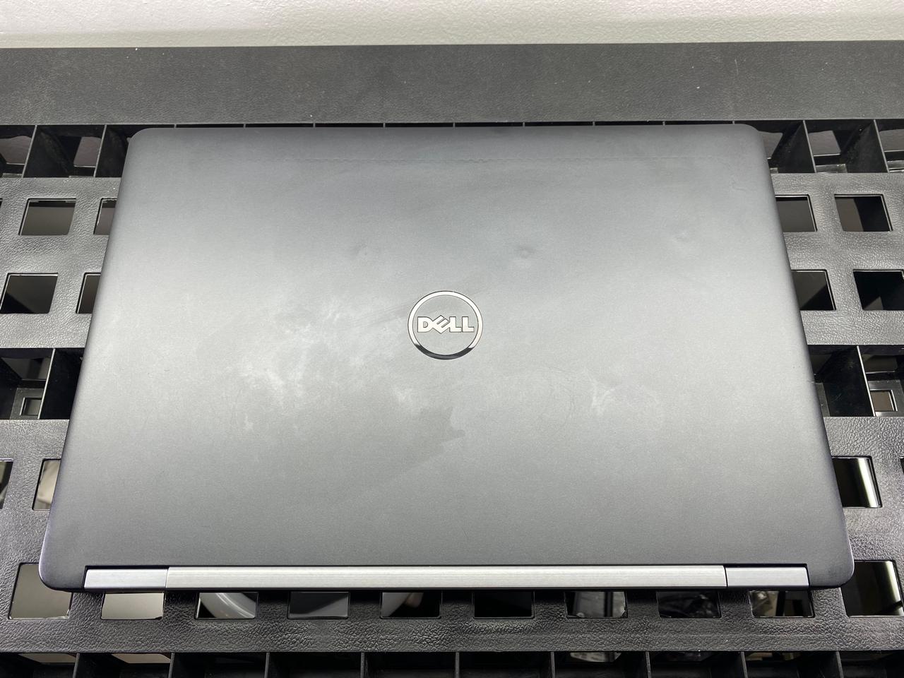 Laptop Dell Latitude E5470 14" Core i5-6300U 16GB RAM 256GB NVMe SSD WINDOWS 11 PRO c/cargador