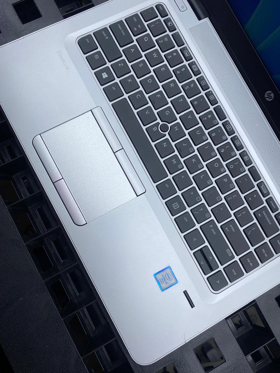 Laptop HP EliteBook 840 G3 14" Core i5-6200U 16GB RAM 128GB M.2 SSD + 500GB HDD WINDOWS 11 PRO c/cargador
