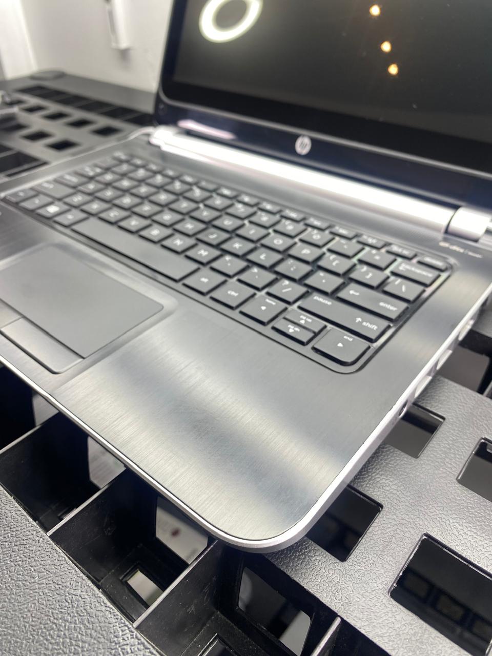 Laptop HP Pavilion 11-e110nr 11.6" A4-1250 8GB RAM 240GB SSD WINDOWS 11 PRO c/cargador