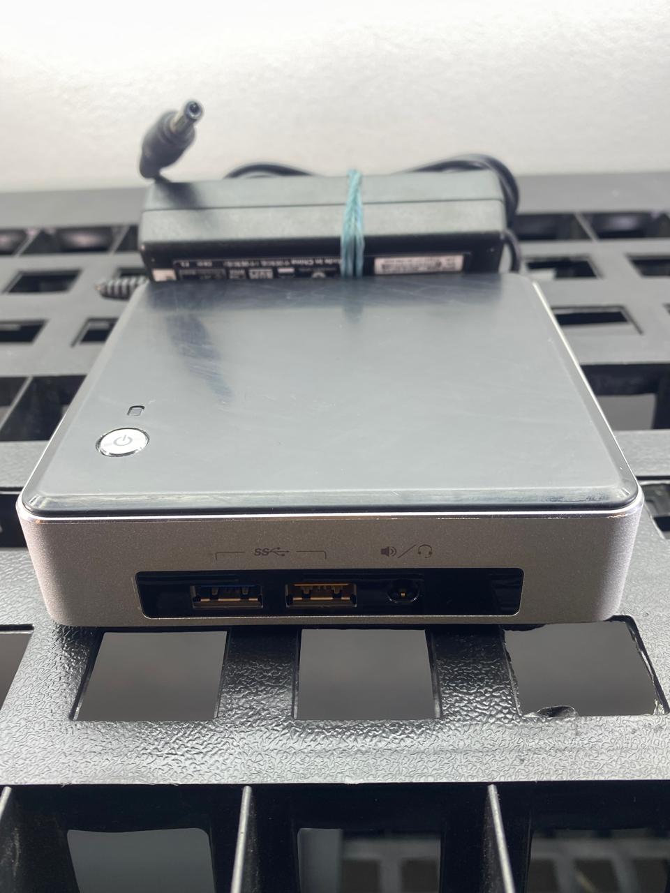 Desktop Intel Nuc DC3217IYE Core i3-3217U 8GB RAM 64GB mSATA SSD WINDOWS 10 PRO c/cargador
