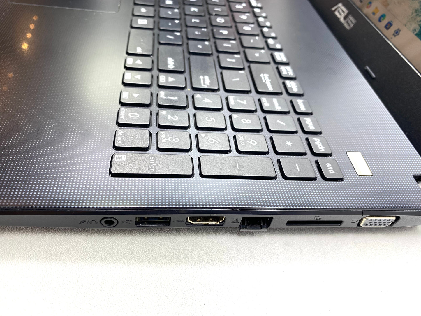 Laptop ASUS X501A 15.6" 1366x768 (HD) Core i3-3120M 8GB RAM DDR3 240GB SSD WINDOWS 11 PRO c/ cargador