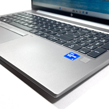 Laptop HP ZBook Firefly G8 15.6" i5-1145G7 16GB 256GB SSD T500 WINDOW 11 PRO c/ cargador