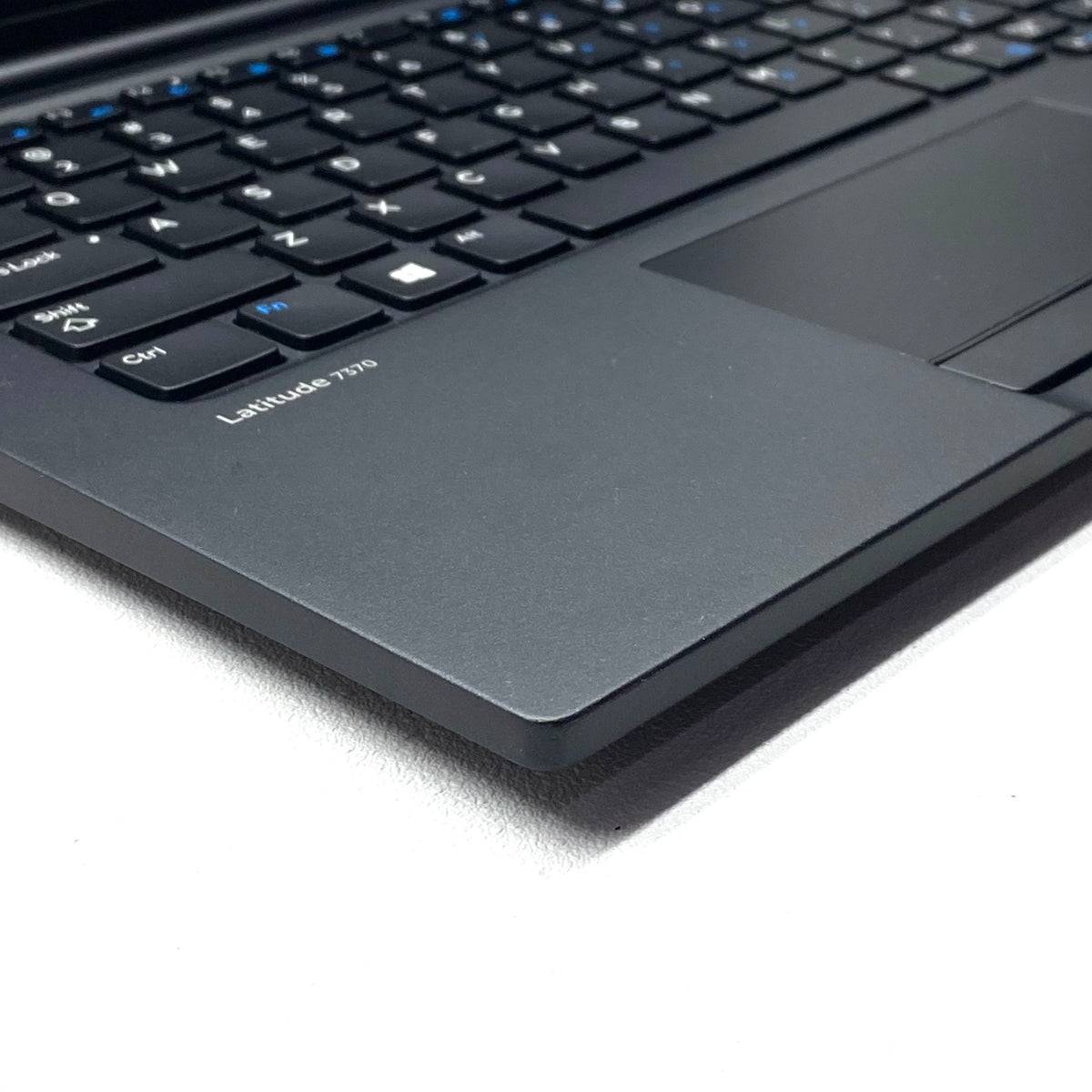Laptop Dell Latitude 7370 13.3" FHD Core m5-6Y54 8GB RAM 128GB SSD WINDOWS 11 PRO c/ cargador