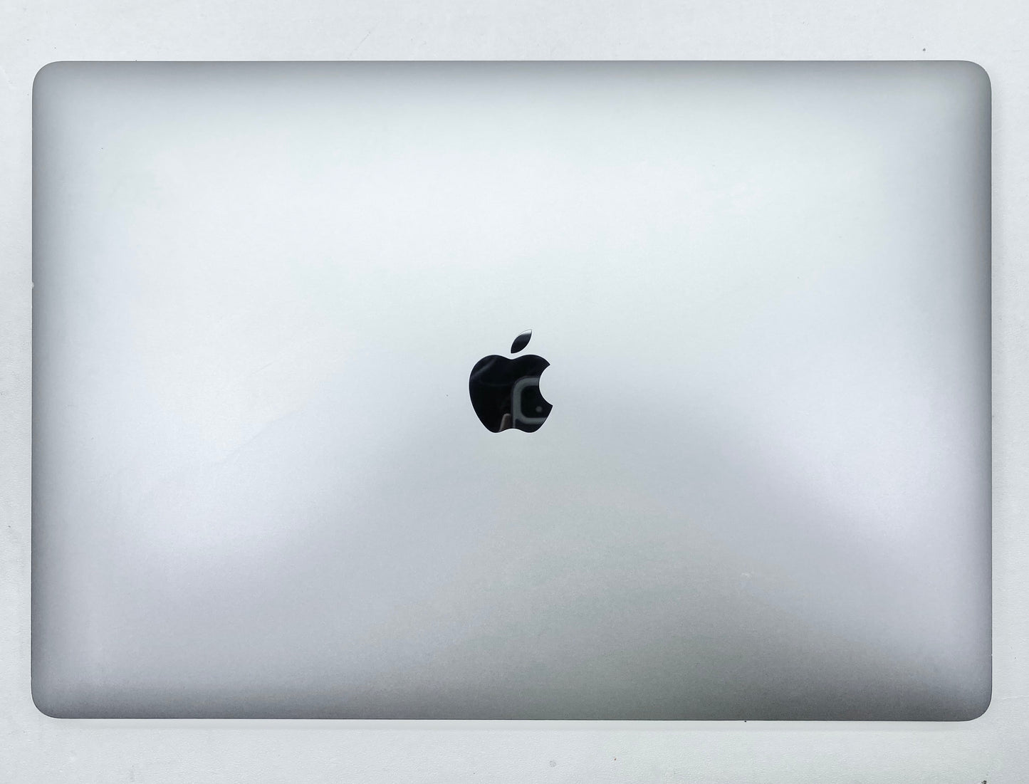 Laptop Apple MacBook Pro 2019 16" 3072x1920 Core i7-9750H 16GB RAM 512GB SSD macOS Sequoia c/ cargador
