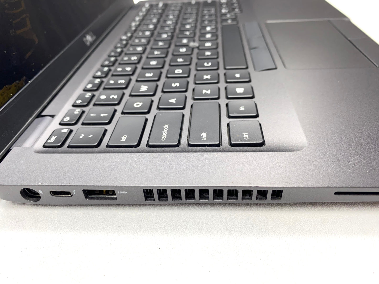 Laptop Dell Latitude 5400 14" 1920x1080 (FHD) Core i5-8365U 16GB RAM DDR4 512GB NVMe SSD WINDOWS 11 PRO c/ cargador