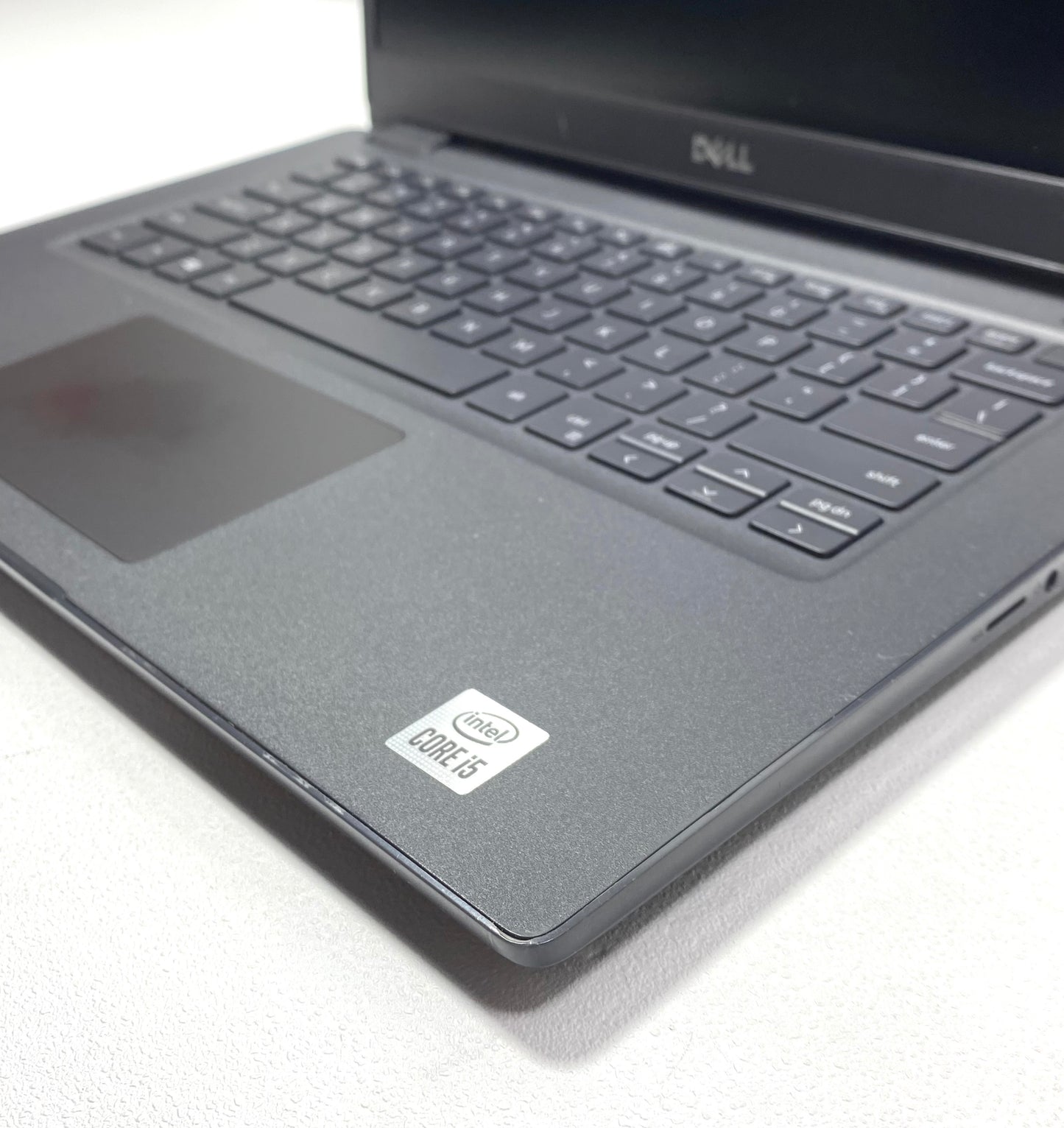 Laptop Dell Latitude 3410 14" FHD i5-10210U 16GB DDR4 128GB SSD WINDOWS 11 PRO c/ cargador
