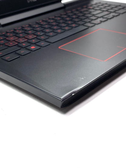 Laptop Dell Inspiron 7577 15.6" 1920x1080 (FHD) Core i5-7300HQ 16GB RAM DDR4 256GB M.2 SSD + 1TB HDD WINDOWS 11 HOME c/ cargador