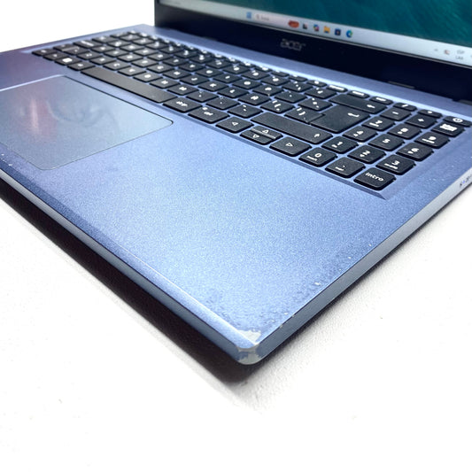 Laptop Acer Aspire 3 A315-24PT 15.6" Touch Ryzen 5 7520U 8GB DDR5 512GB SSD WINDOWS 11 PRO c/ cargador