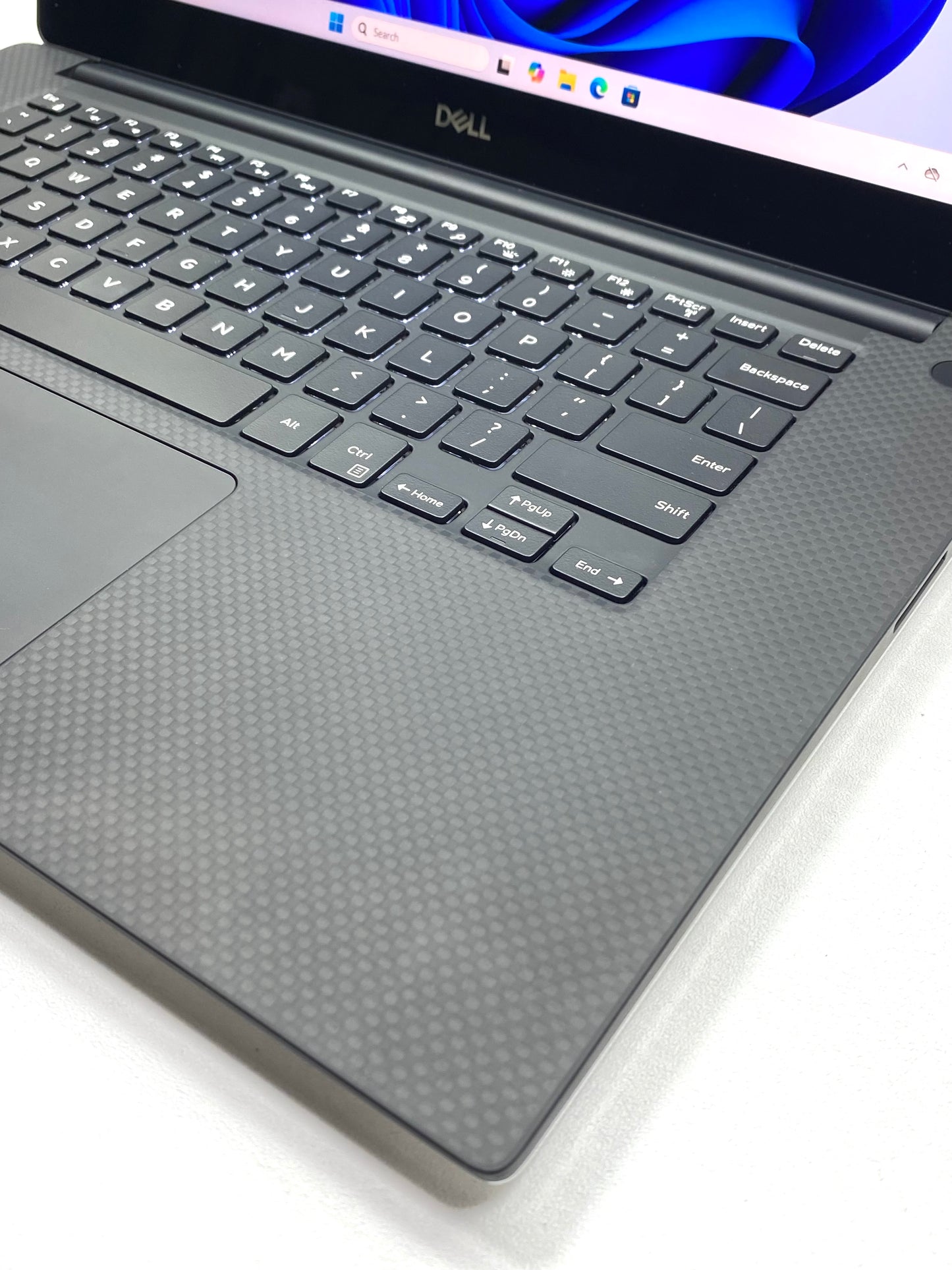 Laptop Dell XPS 15 7590 15.6" 3840x2160 (4K) Core i7-9750H 16GB RAM DDR4 512GB NVMe SSD WINDOWS 11 PRO c/ cargador