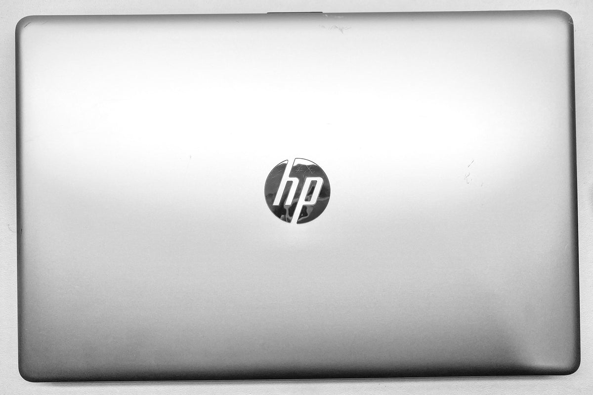 Laptop HP 17-BY4025nr 17.3" HD+ Core i3-1115G4 16GB RAM DDR4 256GB NVMe SSD c/ cargador