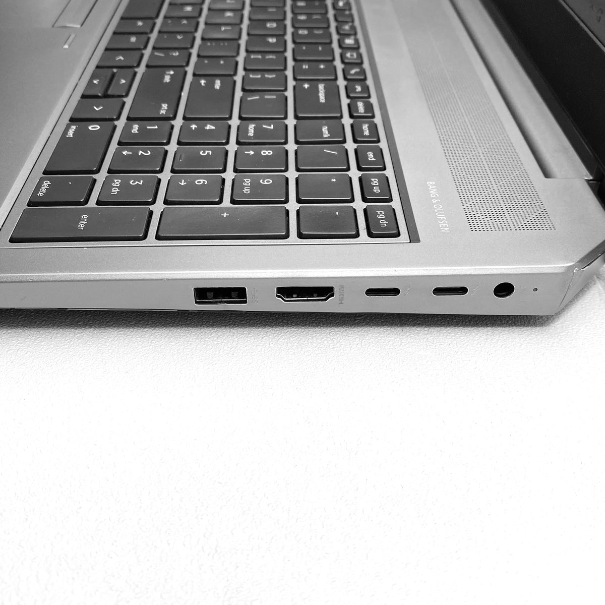 Laptop HP ZBook 15 G5 15.6" Core i7-8750H 250GB 32GB P2000 4GB c/ Cargador