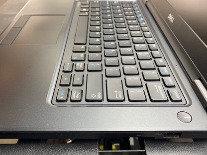 Laptop Dell Latitude E5450 14" 1366x768 (HD) Core i5-5300U 16GB RAM DDR3L 250GB SSD WINDOWS 11 PRO c/ cargador