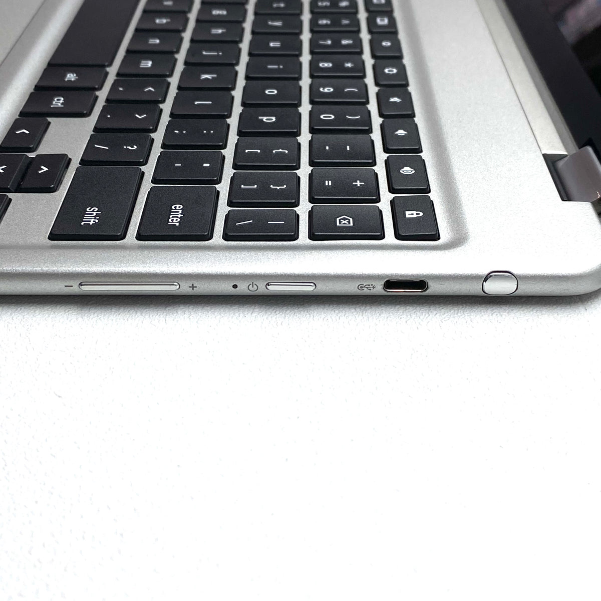 Laptop Samsung Chromebook Plus XE513C24 12.3" QHD Táctil Rockchip 4GB 32GB CHROMEOS c/ cargador