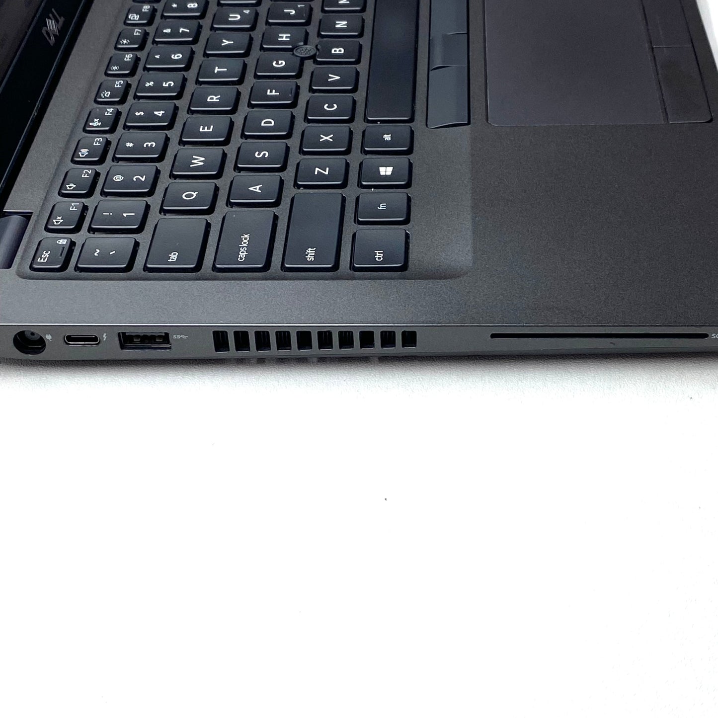 Laptop Dell Latitude 5401 14" 1920x1080 (FHD) Core i7-9850H 16GB RAM DDR4 256GB NVMe SSD WINDOWS 11 PRO c/ cargador