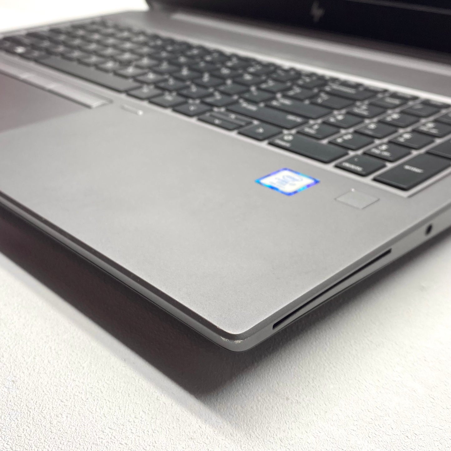 Laptop HP ZBook 15 G6 15.6" FHD i7-9850H 32GB DDR4 512GB SSD + 1TB T1000 WINDOWS 11 PRO c/ cargador