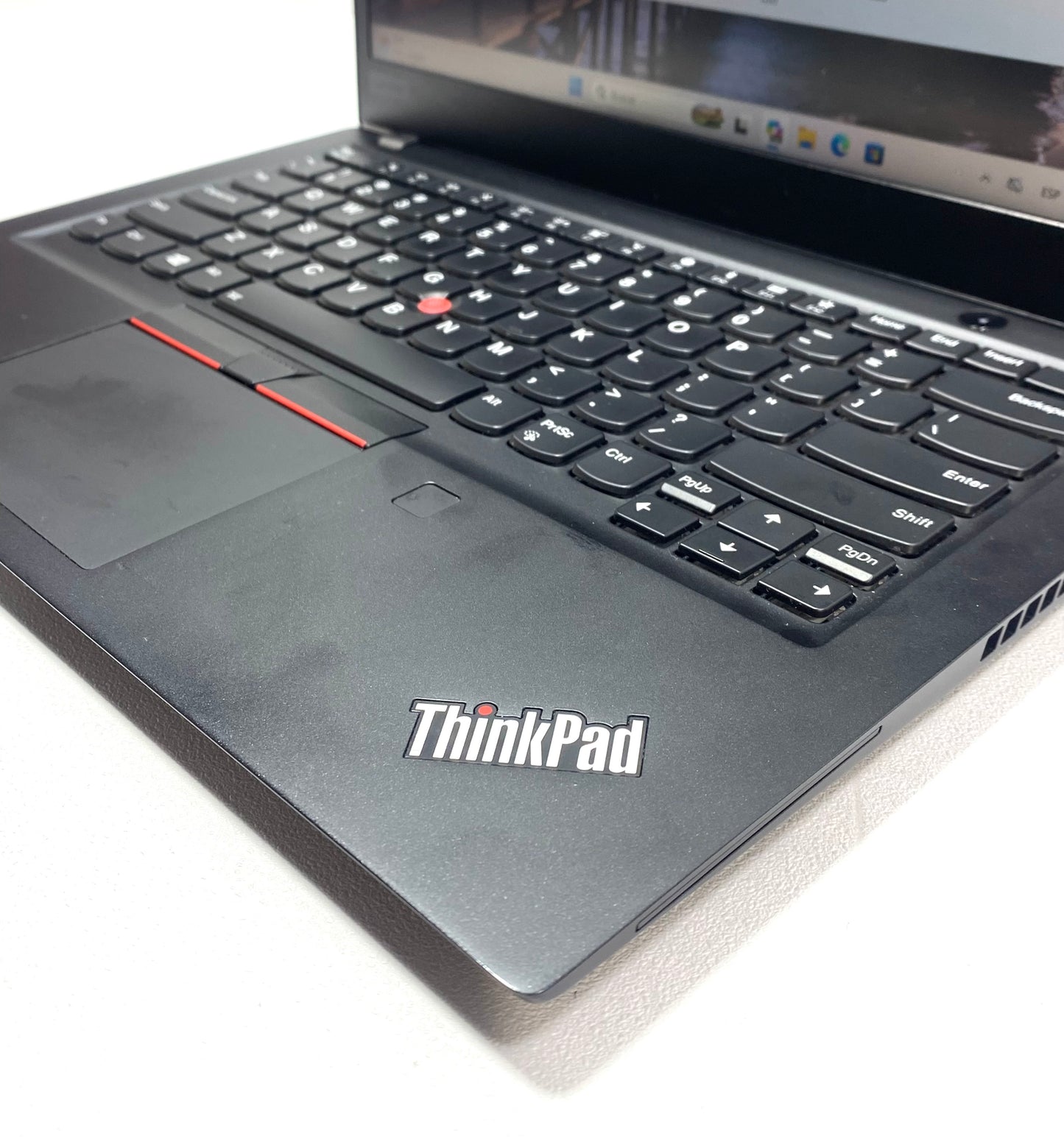 Laptop Lenovo ThinkPad T495s 14" FHD Ryzen 7 Pro 16GB 512GB SSD WINDOWS 11 PRO c/ cargador